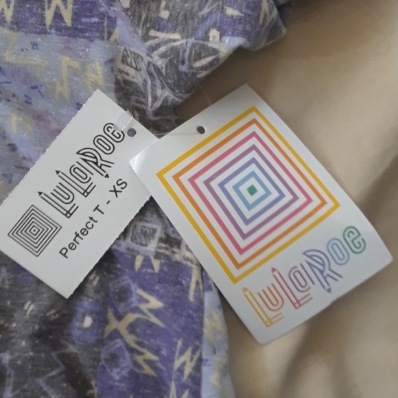 Lularoe xs perfect tee - Picture 3 of 3